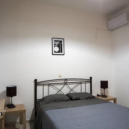 Pink Sand Sea Apartment Adelianos Kampos Luaran gambar