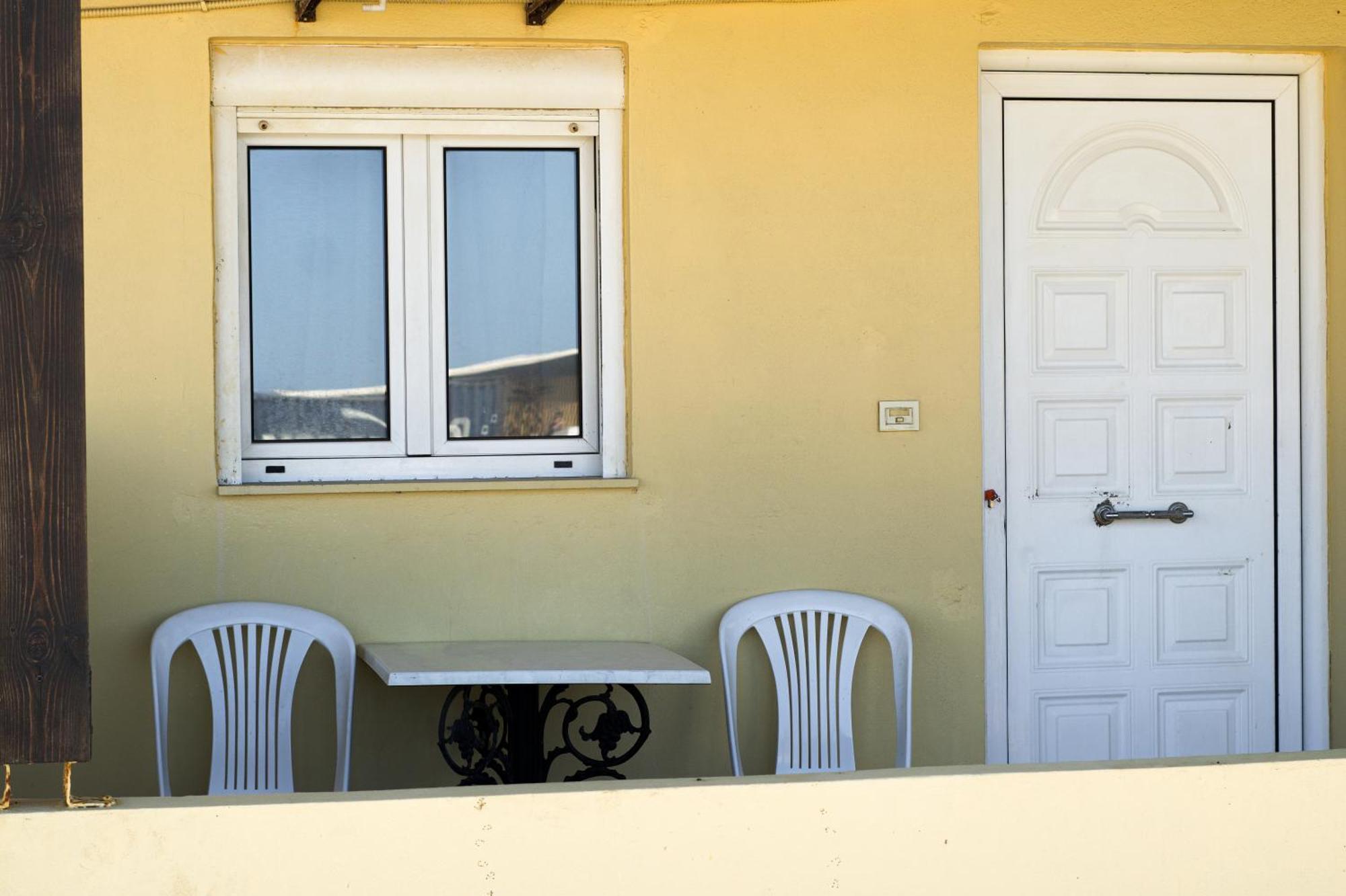 Pink Sand Sea Apartment Adelianos Kampos Luaran gambar