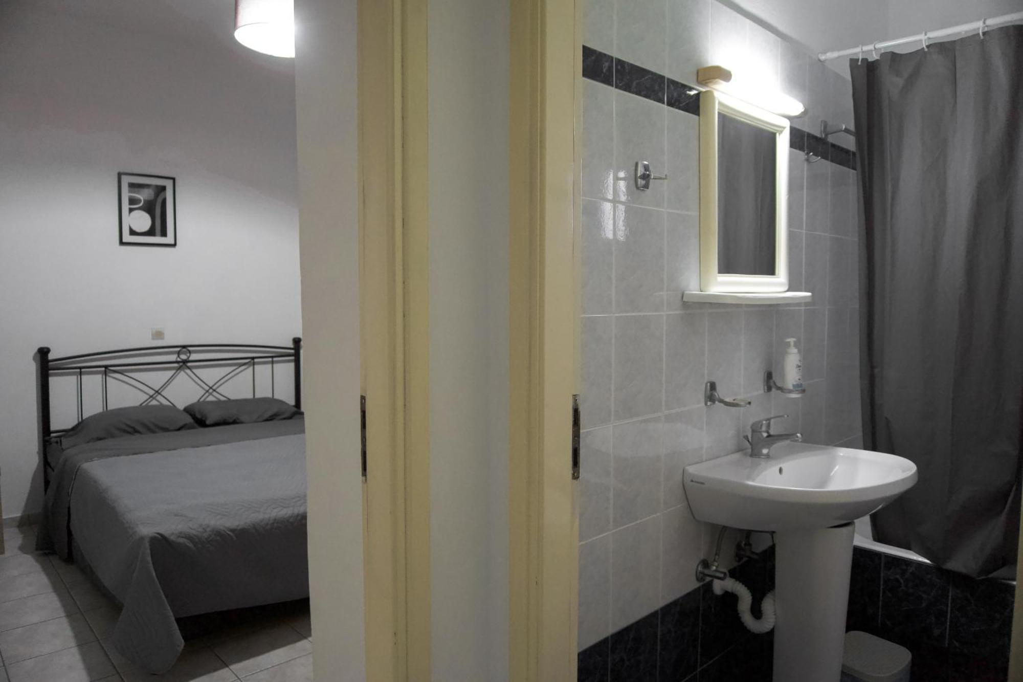 Pink Sand Sea Apartment Adelianos Kampos Luaran gambar