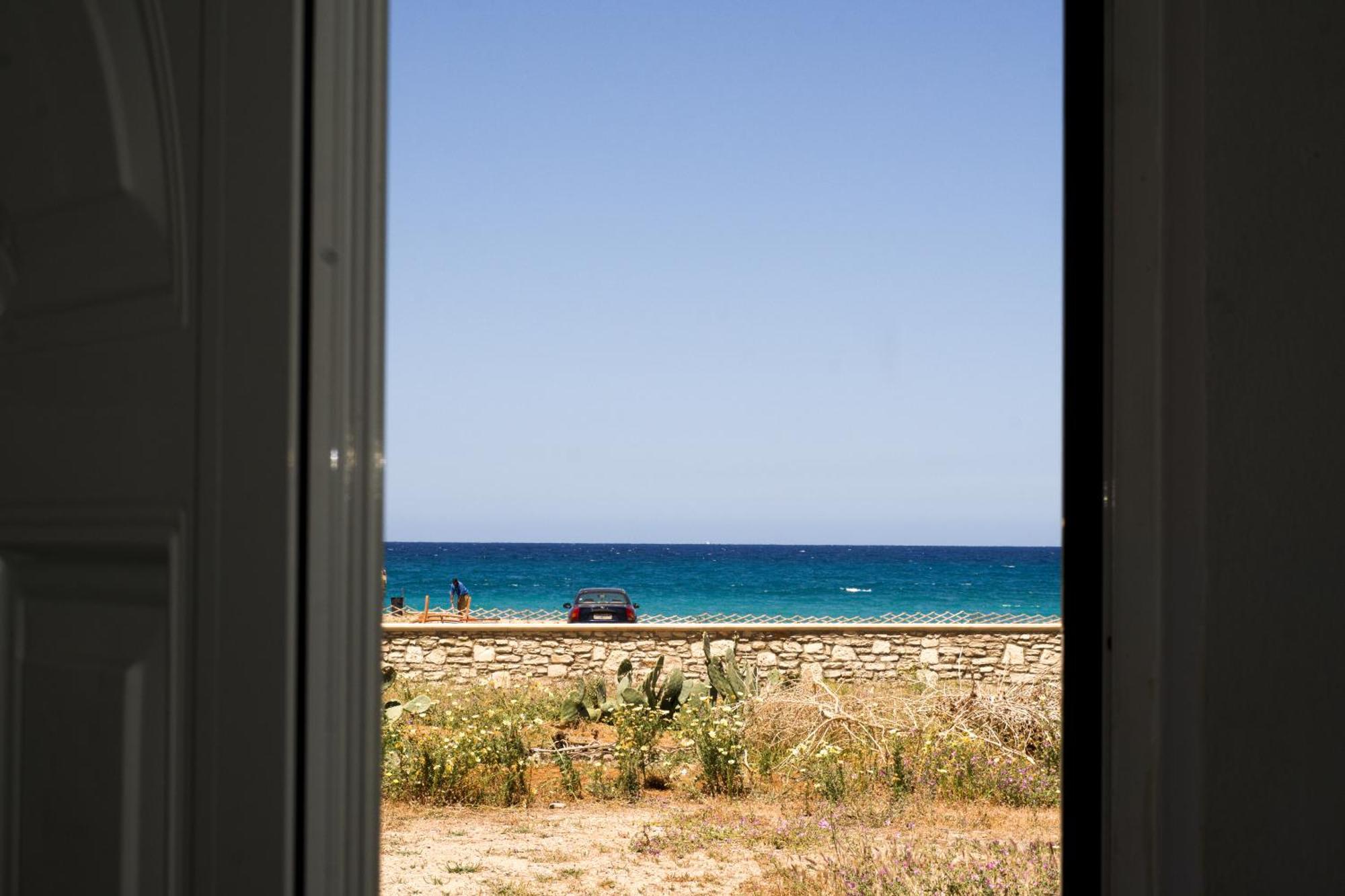 Pink Sand Sea Apartment Adelianos Kampos Luaran gambar